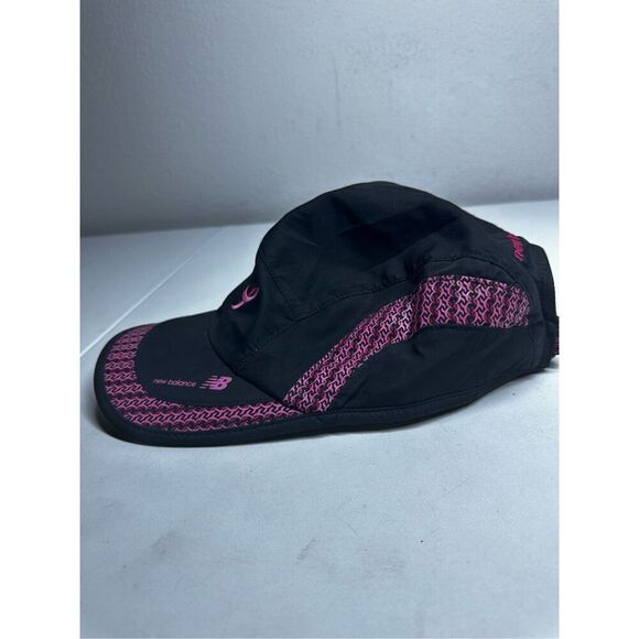 WOMENS NEW BALANCE BLACK/PINK ATHLETIC HAT RUNNING CYCLING ADJUSTABLE - Picture 1 of 9